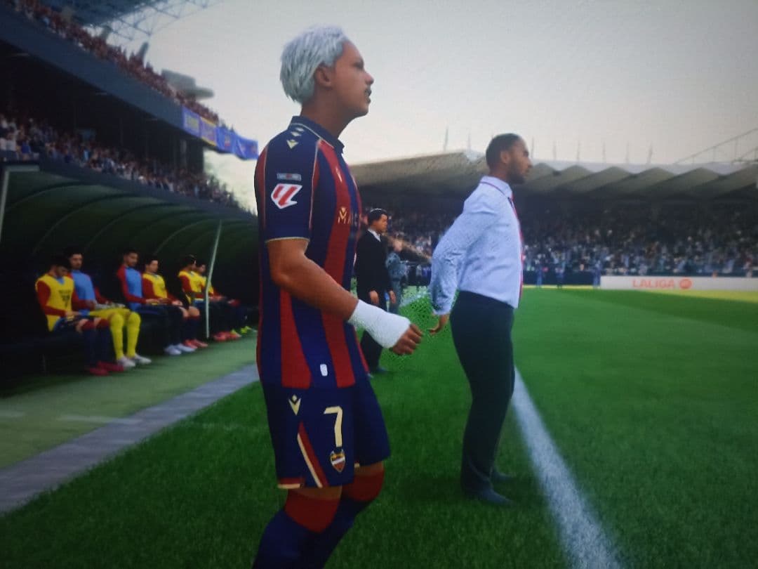 O JOVEM ALEX VOLTANDO A CAMPO DEPOIS DE SE RESOLVER COM O TREINADO ALEX JA VLT SE DESTACANDO MUITO COM DRIBLES RAPIDOS E FIRULAS 2 GOLS N…