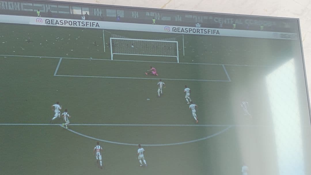 Intervalo contra o Talheres de Argentina e estou com um gol e uma assistência 😁✌️ Central C. 2 x 0 Talheres