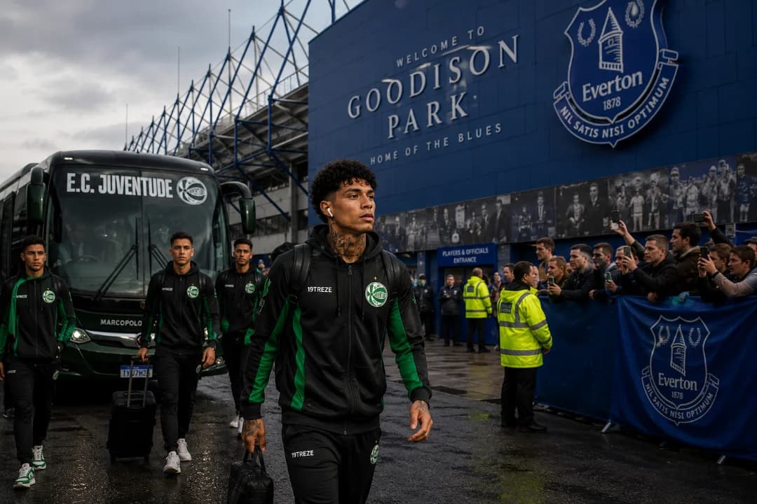 "Concentrados e preparados. É hora de entrar em campo. 💚" "Mais um desafio na pré-temporada. Seguimos juntos, Juventude! 🟢⚪"