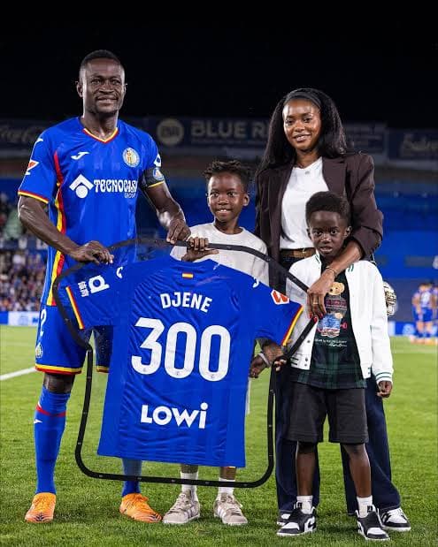 Djene zagueiro veterano pilar da equipe após 10 temporadas se aposenta do clube deixando um grande legado. Gracias, Capitán. 🇹🇬