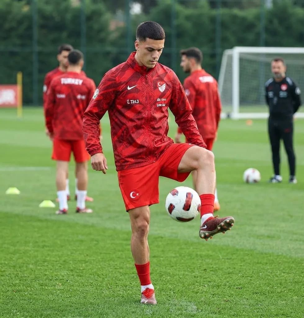 Uma realização de um sonho defender a seleção de meu país e representar uma nação inteira! Uma sensação inexplicável 🇹🇷❤️
