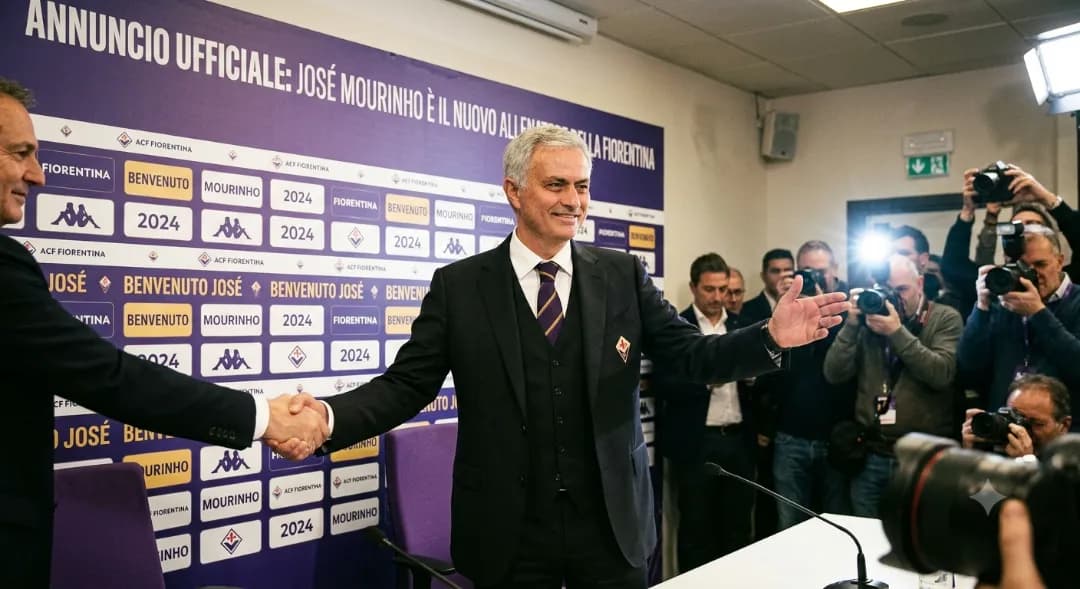 É com imenso prazer que anunciamos Mourinho como técnico da Fiorentina para a temporada 24/25! Seja bem vindo mister, boa sorte!